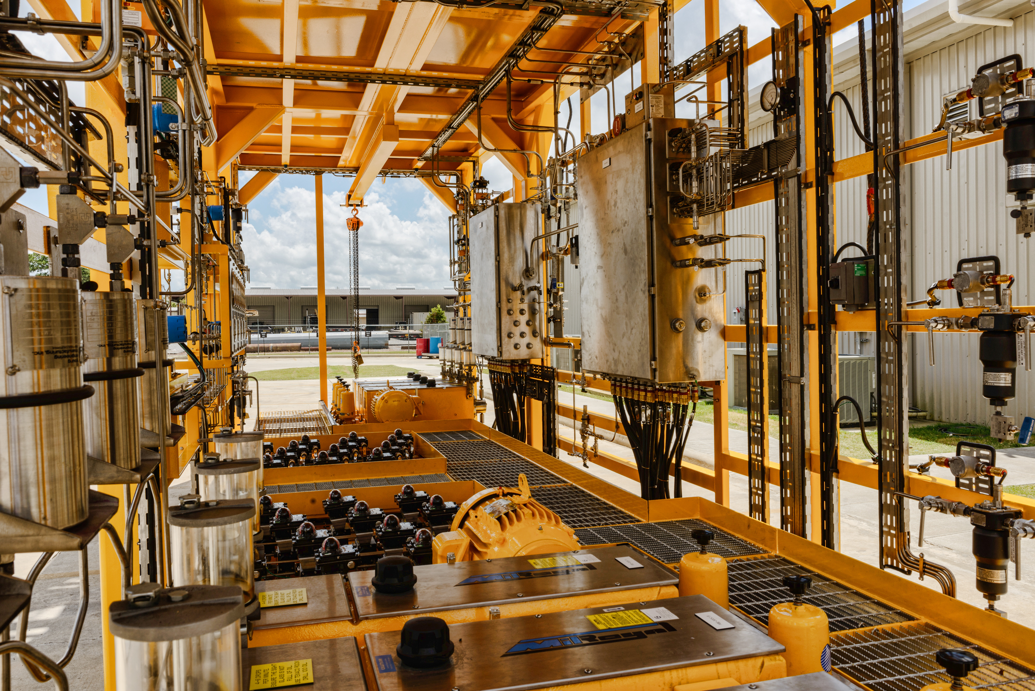 image of  the inner working of a custom hydraulic gas SKID